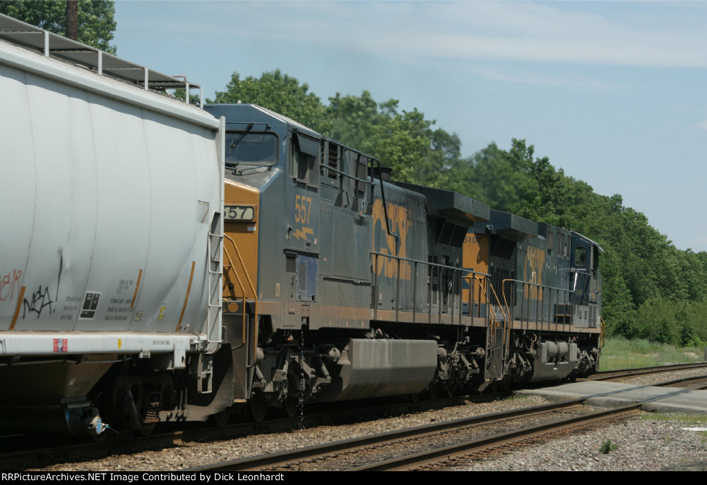 CSX 557